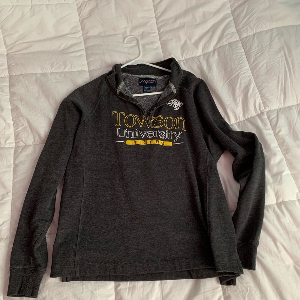 Towson Quarter Zip Sweatshirt!